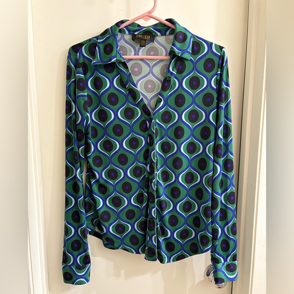 Truth by Republic Women’s Retro Geometric Print Blouse